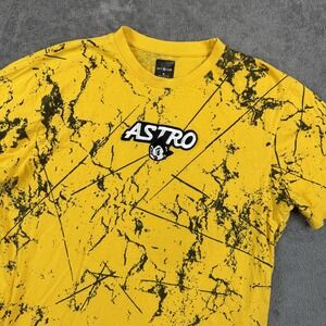 Astro Boy Shirt Mens Medium Yellow WTW02 Embroidered Patch Graphic Anime Manga